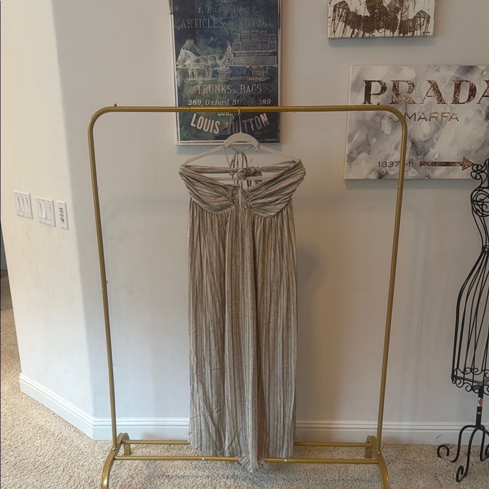 Elegant Gray Strapless Skirt